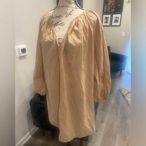 Light Beige Puff Sleeve Blouse - Size L - Picture 2 of 6